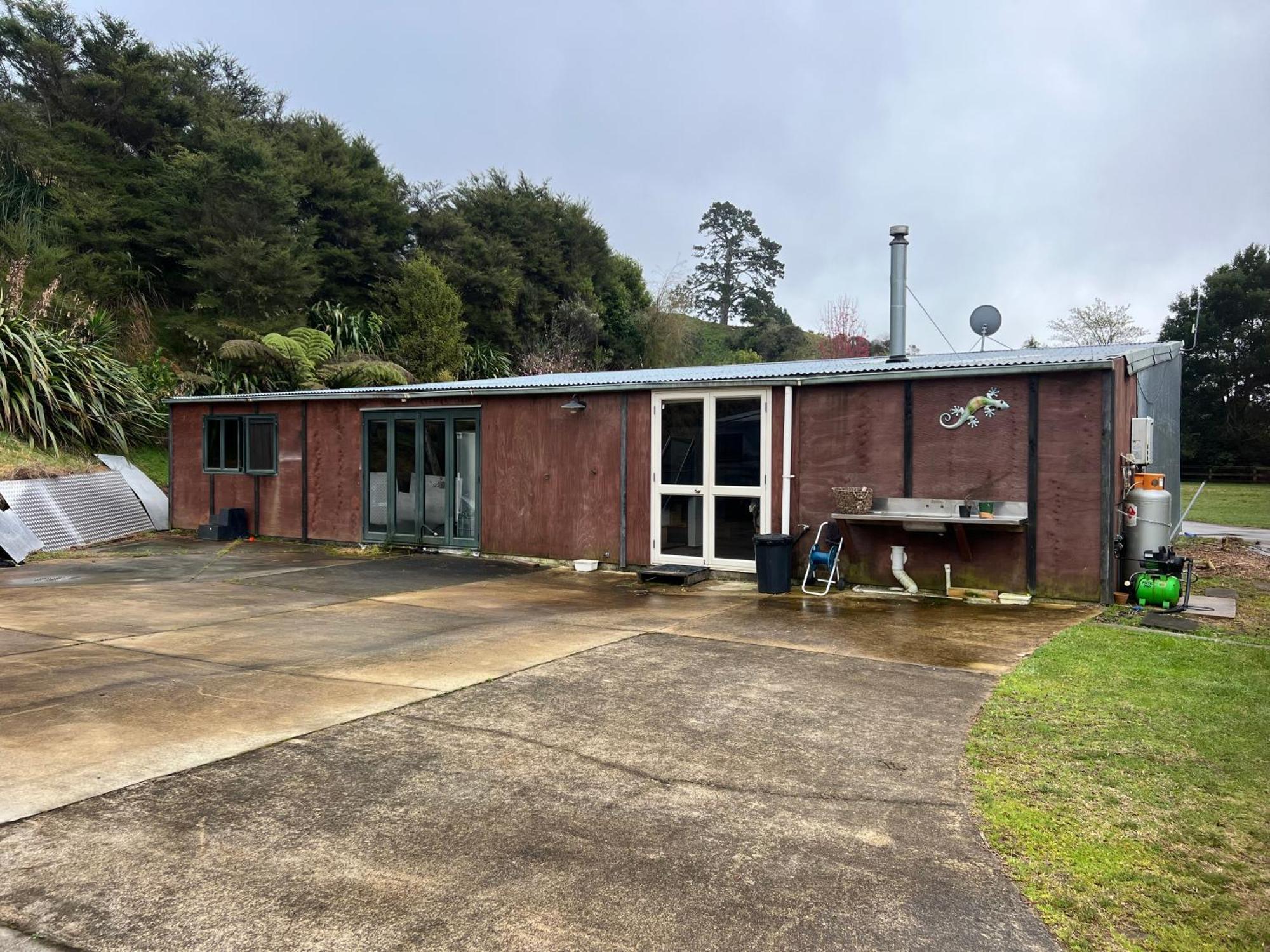 Self Contained Open Shed Space Wainui  Luaran gambar