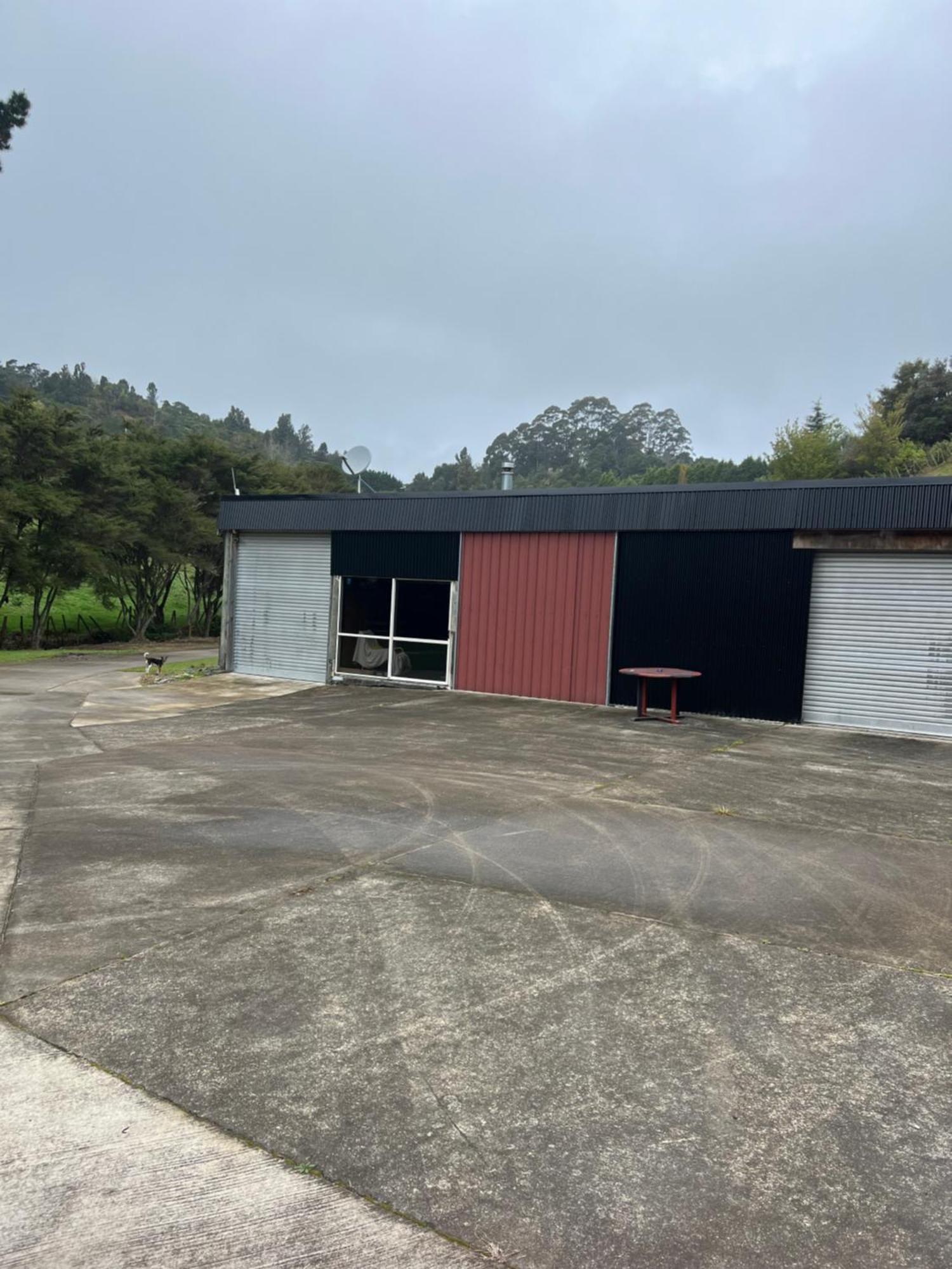 Self Contained Open Shed Space Wainui  Luaran gambar