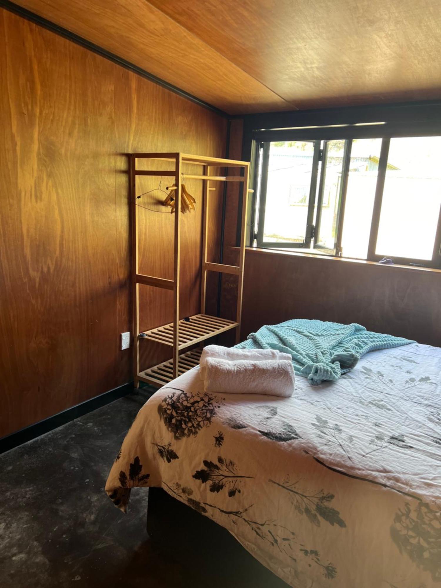 Self Contained Open Shed Space Wainui  Luaran gambar