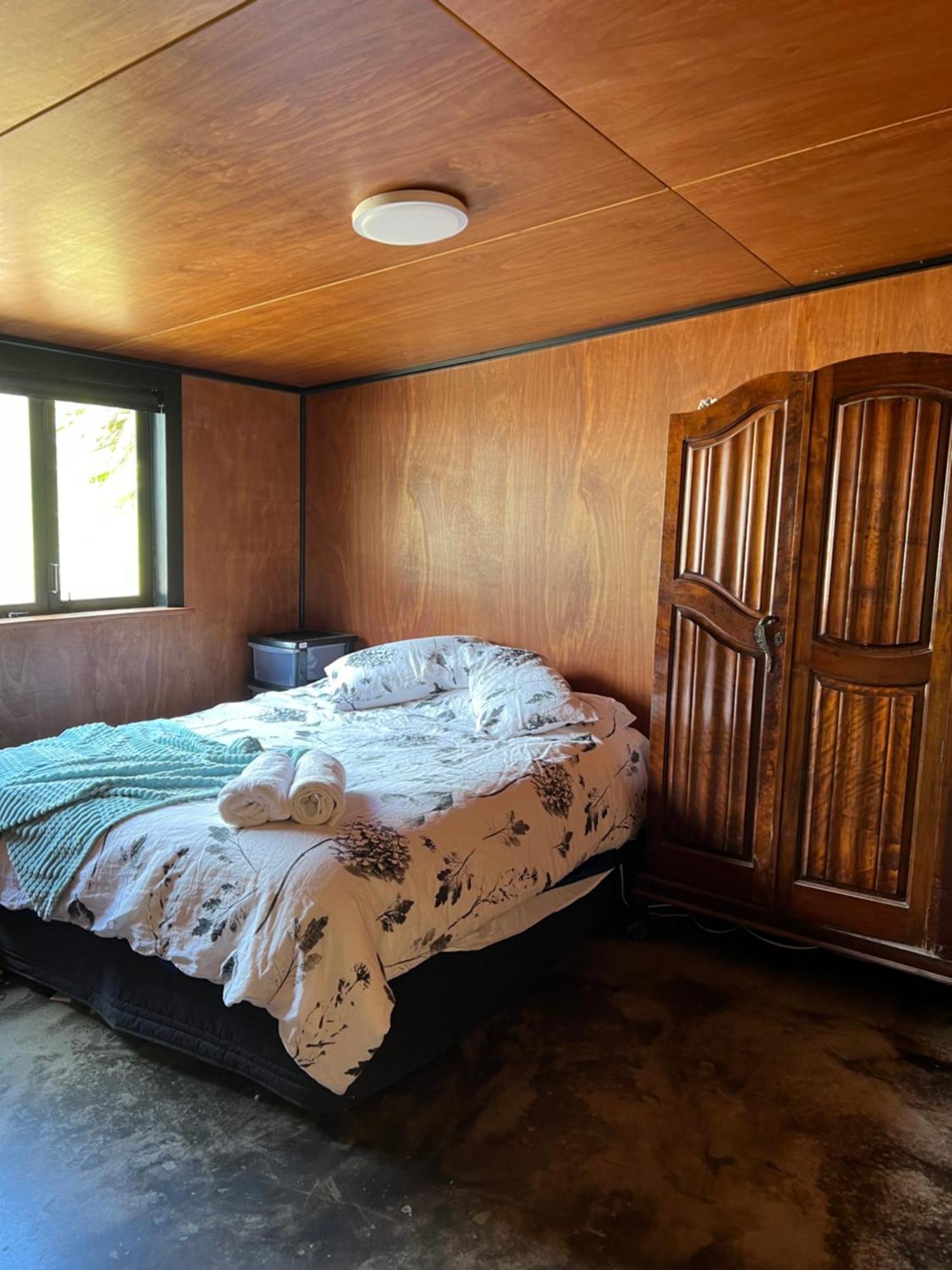 Self Contained Open Shed Space Wainui  Luaran gambar